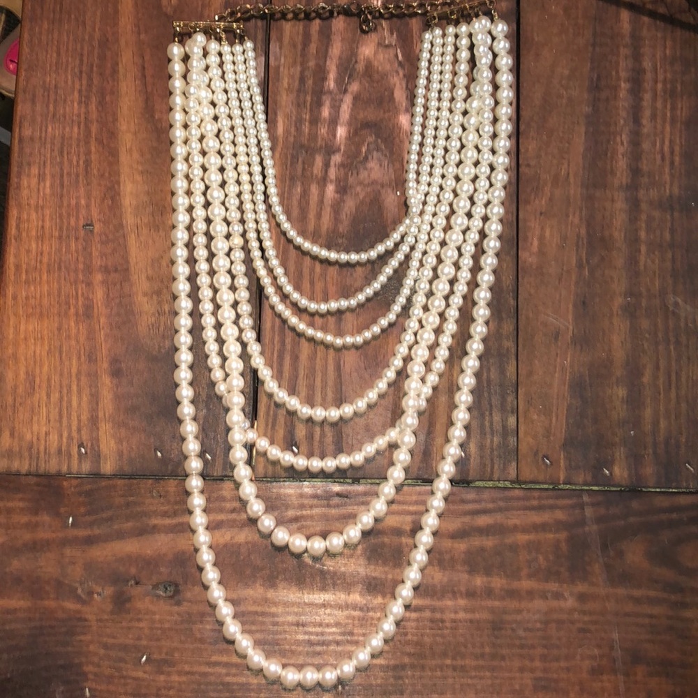Multi-strand & length pearl necklace